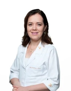Dra. Cristiani Leal